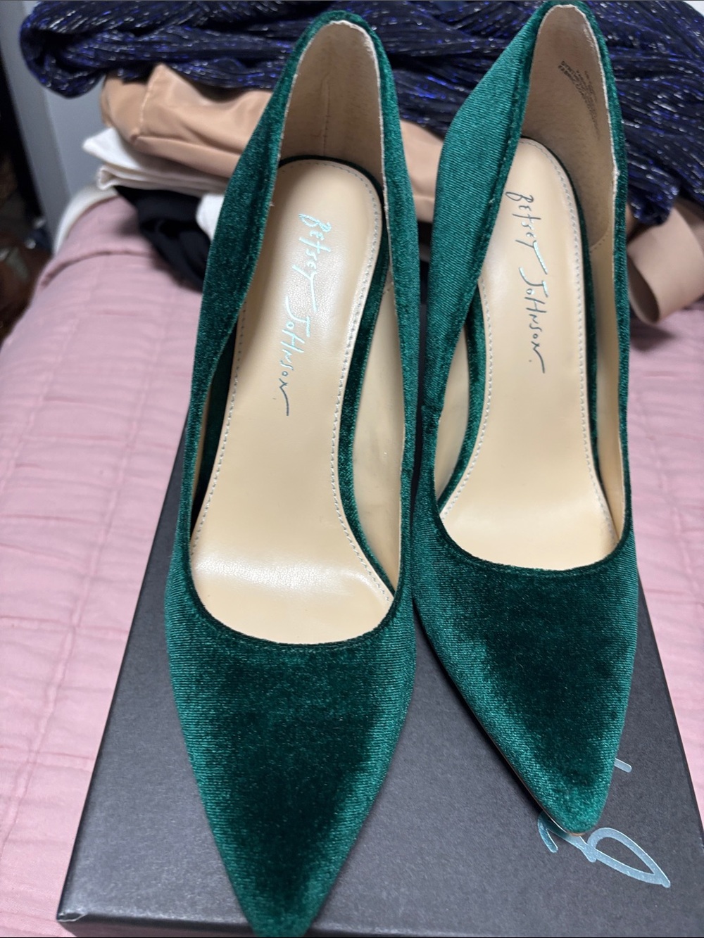 Betsey Johnson Green Velvet Pointed-Toe Pumps - Picture 7 of 10